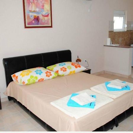 Apartments Anne Petrovac ภายนอก รูปภาพ