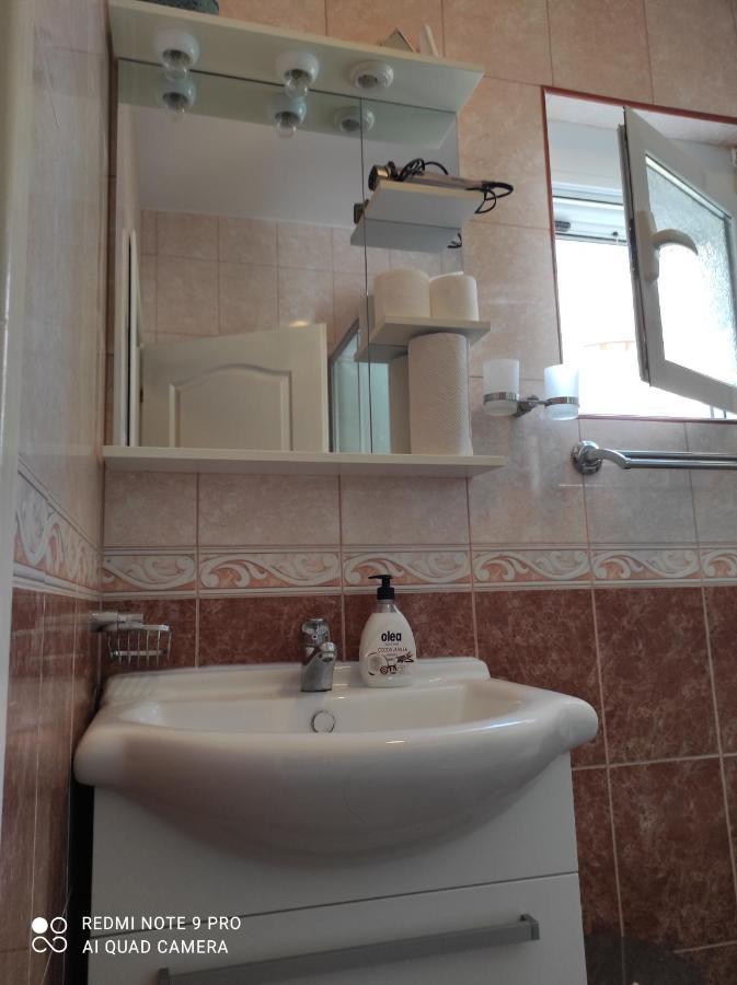 Apartments Anne Petrovac ภายนอก รูปภาพ