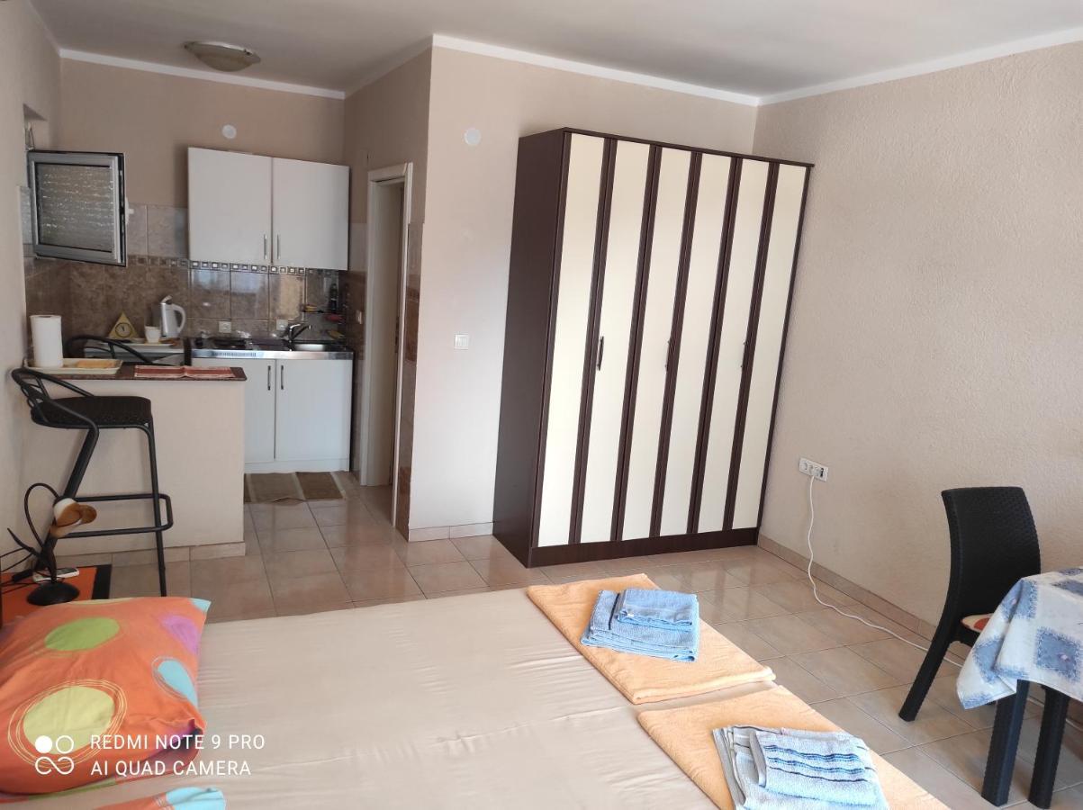 Apartments Anne Petrovac ภายนอก รูปภาพ