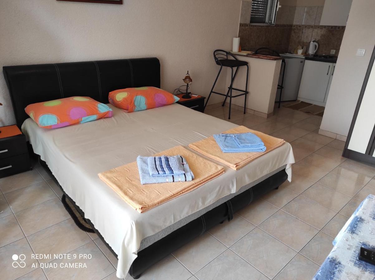 Apartments Anne Petrovac ภายนอก รูปภาพ