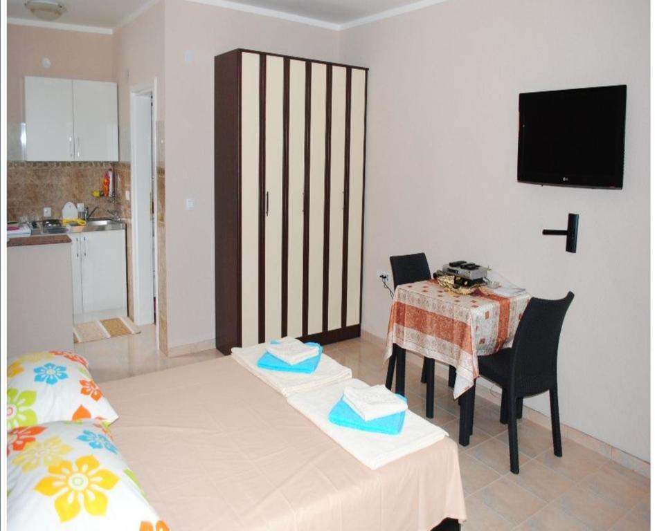 Apartments Anne Petrovac ห้อง รูปภาพ