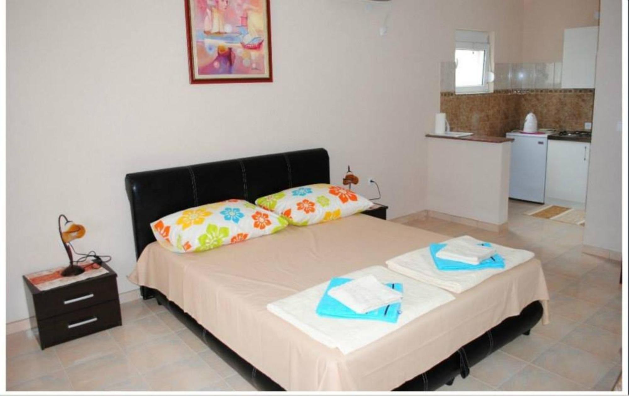 Apartments Anne Petrovac ภายนอก รูปภาพ